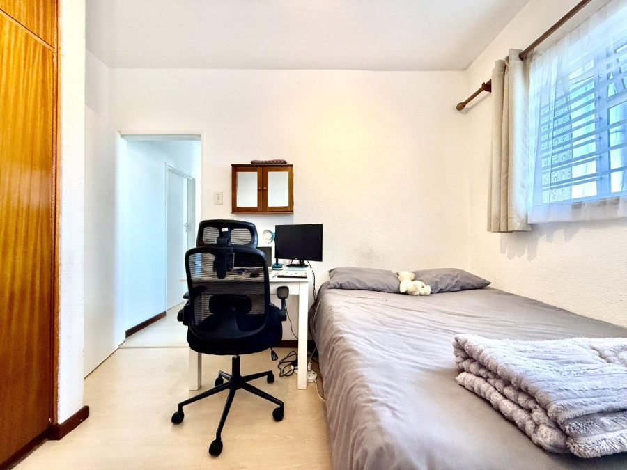 2 Bedroom Property for Sale in Harfield Village Western Cape
